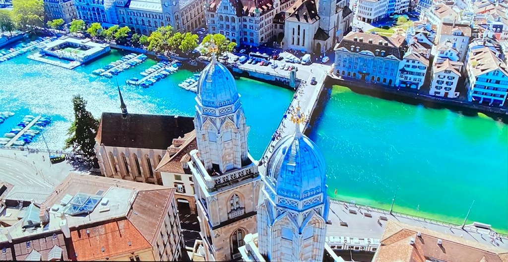 Gembira Bersama Crash Landing on&nbsp;You