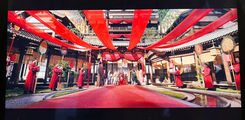 Ketika Simbol dan Makna Beradu dalam The Prisoner of Beauty 